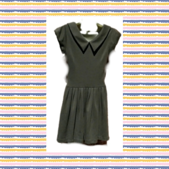 JULIE HAUS PLEATED PETER PAN COLLAR DRESS - Picture 2 of 3